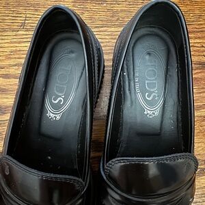 Tod's Shiny Black Leather Loafers